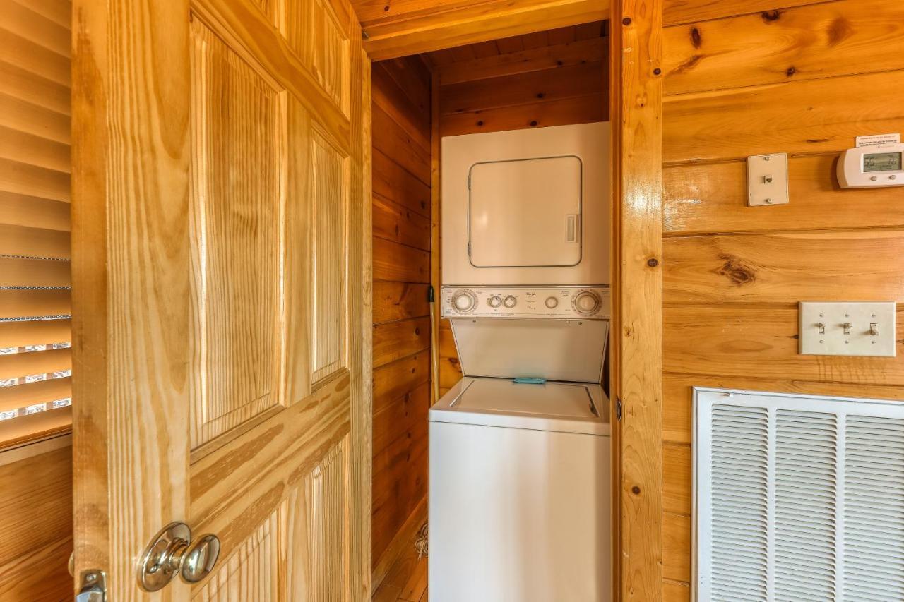 Elegant Escape Villa Pigeon Forge Exterior photo